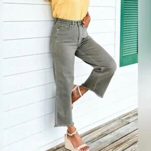 Judy Blue high-waisted, tummy control, cropped wide-leg jeans green size 11/30